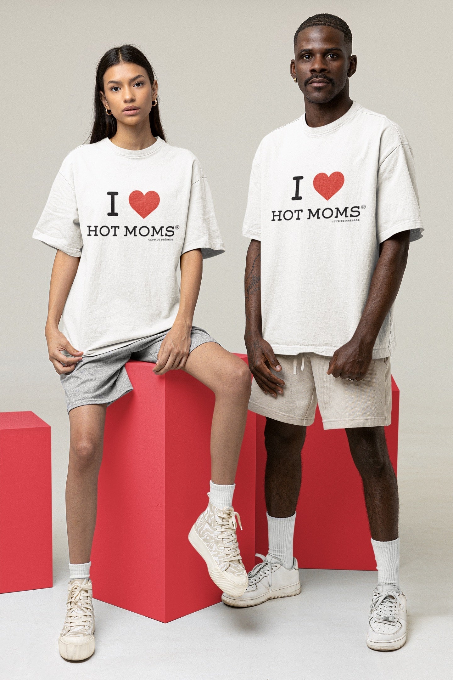 I LOVE HOT MOMS 2 T-SHIRT