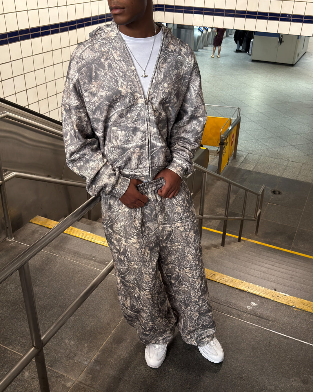 SWEATS® CAMO - OPEN LEG JOGGER